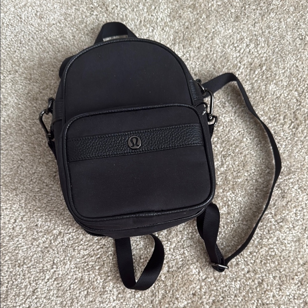 Lululemon Athletica Now and Always Convertible Bag